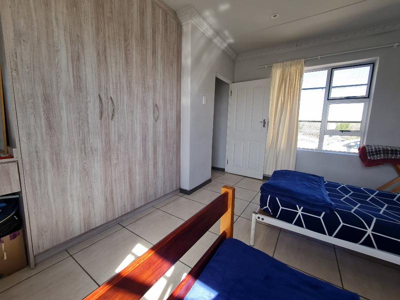 2 Bedroom Property for Sale in Pacaltsdorp Western Cape